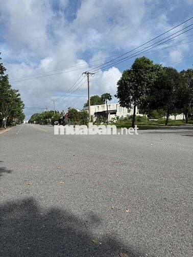 Lô góc 2 mặt tiền vị trí đắc địa, gần quốc lộ 13 KCN Bàu Bàng