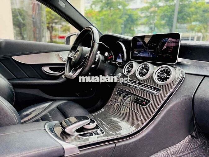 Mercedes Benz C300 AMG 2018
