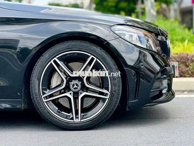 Mercedes Benz C300 2020