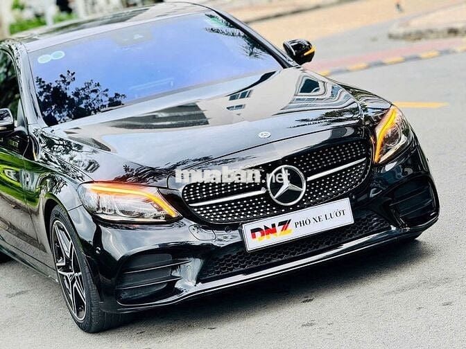 Mercedes Benz C300 2020