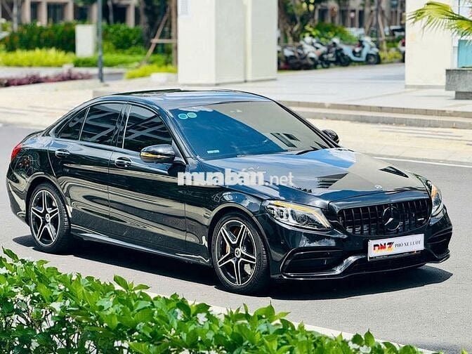 Mercedes Benz C300 2019 - Màu Đen