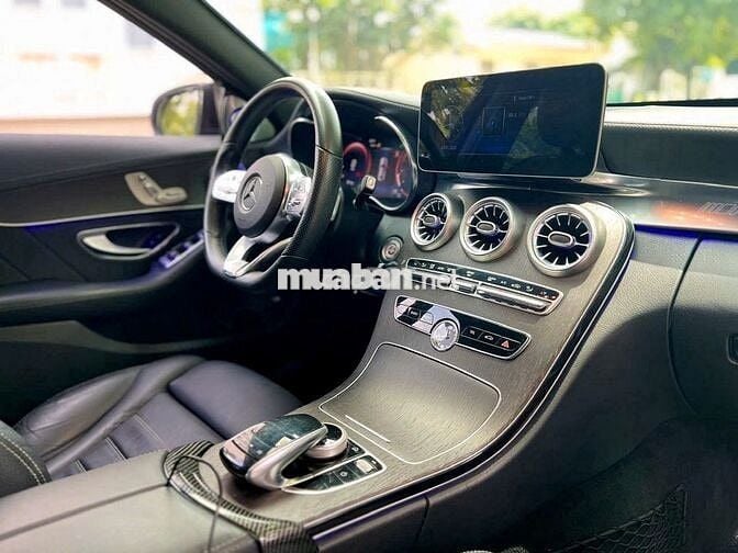 Mercedes Benz C300 2020