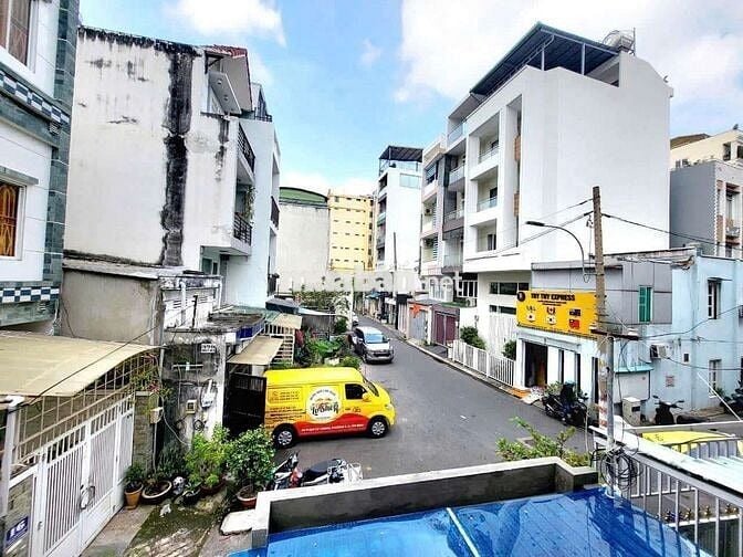 Nhà mặt tiền gần sân bay tiện mở Vp, kinh doanh đa ngành.