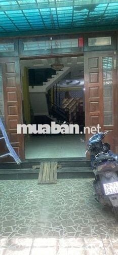 CHO THUÊ NHÀ NGUYÊN CĂN – 5 PHÒNG NGỦ, 5 TOILET – 3 LẦU – SÂN RỘNG