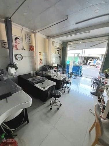 Nhà cho thuê MT đg Phong Phú, P11 Q8. Dt 4x17. Giá 18tr, vị trí KD