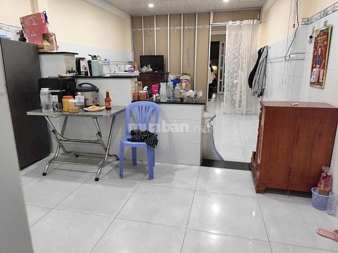 Nhà cho thuê MT đg Phong Phú, P11 Q8. Dt 4x17. Giá 18tr, vị trí KD
