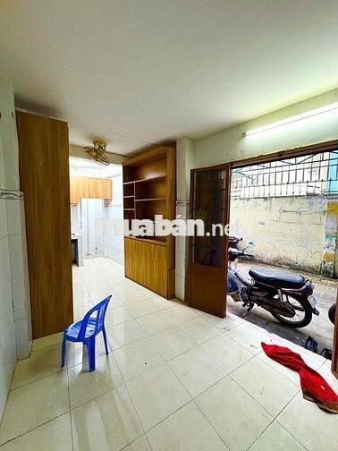 NHÀ MẶT HẺM Ô TÔ - GẦN NGÃ TƯ BỐN XÃ, DT: 3m x7m (21m²).
