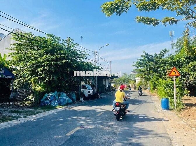 Đất ngay Khu Dân Cư xã Tân Thông Hội 150m2 Full thổ cư Giá 320 Triệu