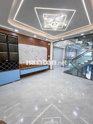 NHÀ 5 TẦNG ĐẸP —CHIẾN LƯỢC PHƯỜNG BÌNH TRỊ ĐÔNG (4m x 14m)