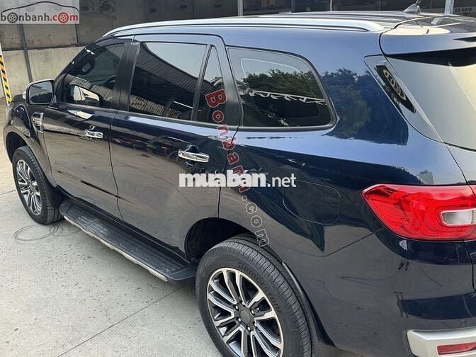 Xe Ford Everest Titanium 2.0L 4x4 AT 2020