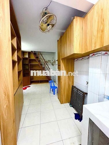 NHÀ MẶT HẺM Ô TÔ - GẦN NGÃ TƯ BỐN XÃ, DT: 3m x7m (21m²).