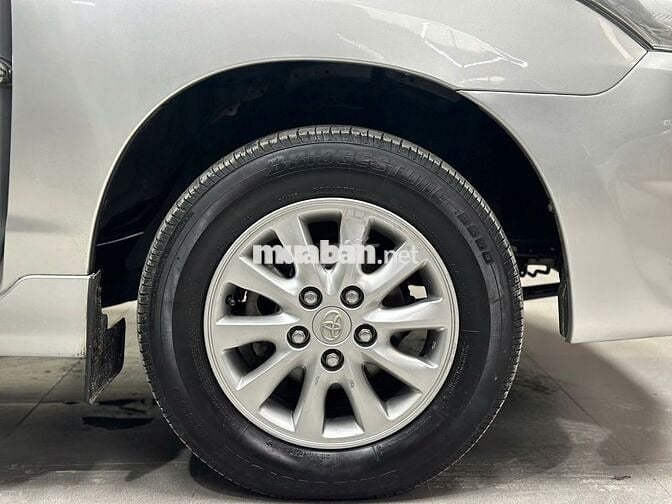 CẦN BÁN NHANH TOYOTA INNOVA 2.0G