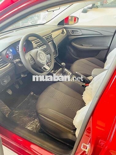 MG MG5 2025