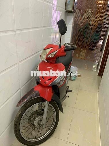 mình cần bán xe ưave s100 Thái máy rất êm lợi xăng