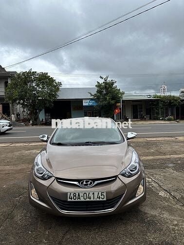 Hyundai Elantra 2015 1.6 MT - 112000 km