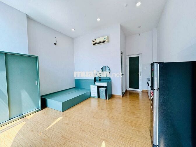 CHDV cửa sổ trời sát đất ngay Đầm Sen, đh Văn Hiến, Lê Đại Hành