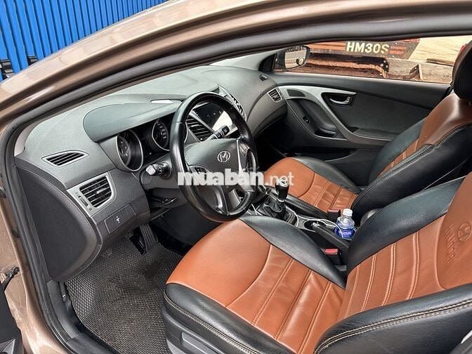 Hyundai Elantra 2015 1.6 MT - 112000 km