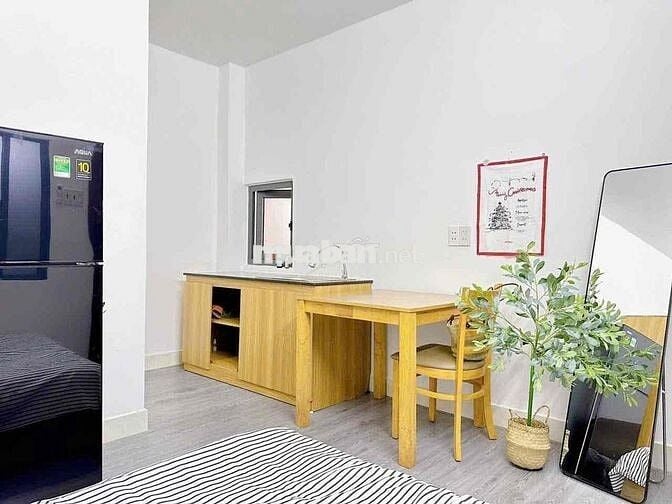 STUDIO NỘI THẤT CƠ BẢN CỬA SỔ HÀNH LANG GẦN CHỢ LÊ VĂN QUỚI