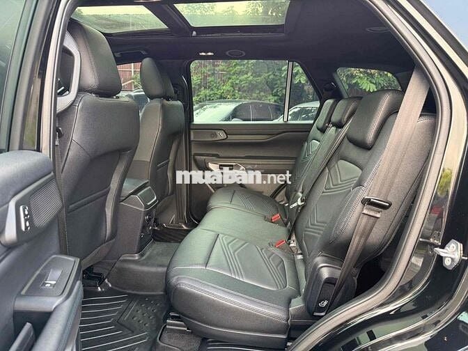 Ford Everest 2024 Titanium 2.0L 4x2 AT - 10000 km