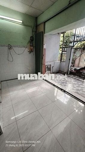 6tr chốt cọc 1thang nhà cấp 4 dt 4×12 kd nhỏ ok hẻm xe hơi thông2pn1wc