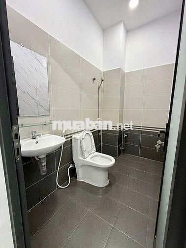 GẤP CHO THUÊ NHÀ HẺM XE HƠI TÔ HIẾN THÀNH – NGANG 6M – TRỐNG SUỐT