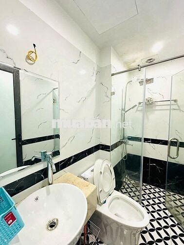 Bán Nhà Nguyễn Khang Cầu Giấy Gần Chợ Cầu Giấy 43m 5 Tầng 8 ngủ 8tỷ