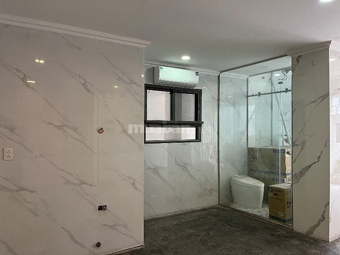 Cho thuê KS (1 hầm 6 lầu 17PN 17WC) 