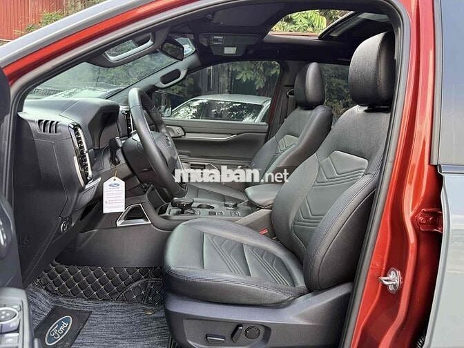 Ford Everest 2023 Titanium Plus 2.0L 4x4 AT đỏ cam