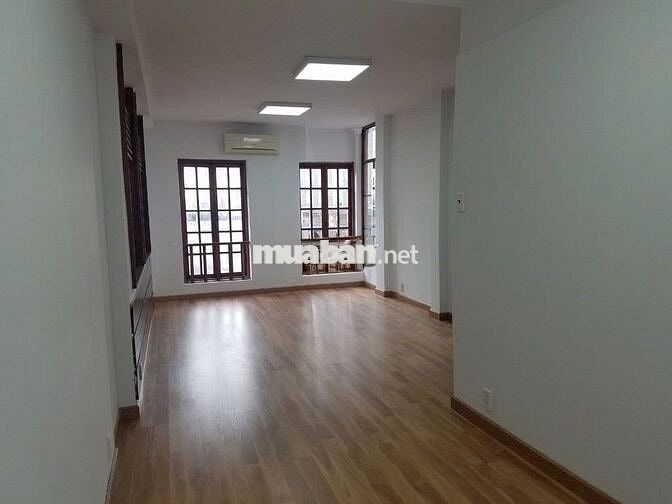 Cho thuê nhà H3G Bùi Thị Xuân, Bến Thành, Q1, 6.5x4mT+2L+ST +2 PN+3WC