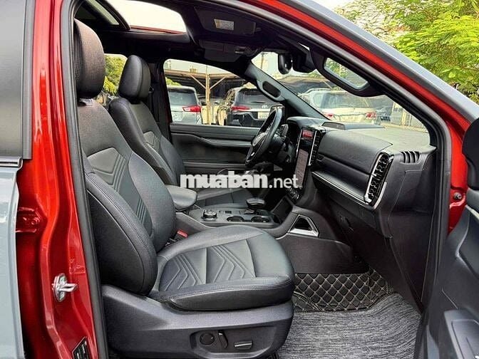 Ford Everest 2023 Titanium Plus 2.0L 4x4 AT đỏ cam
