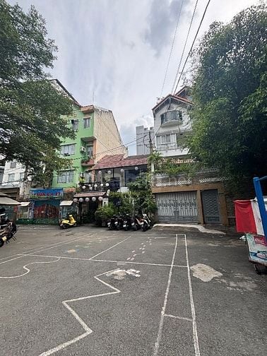 Hầm + 5 tầng nội khu Nguyễn Văn Trỗi Phú Nhuận giá chỉ 49 tỷ