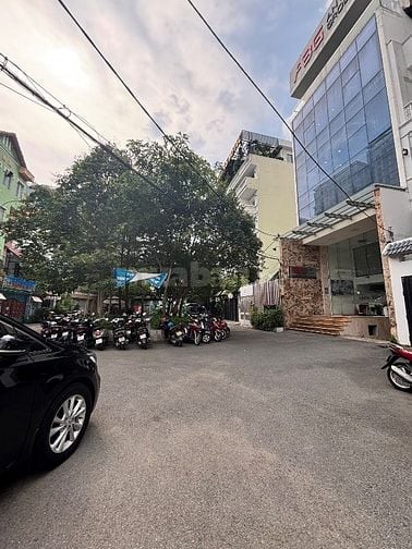Hầm + 5 tầng nội khu Nguyễn Văn Trỗi Phú Nhuận giá chỉ 49 tỷ