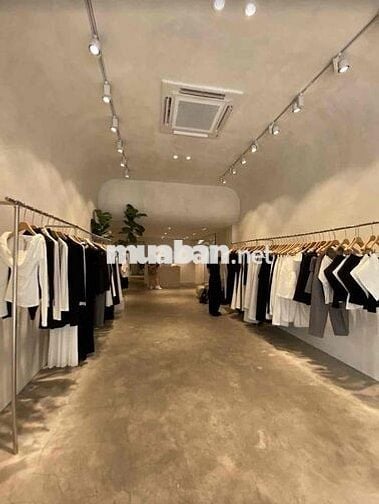 Cho thuê nhà MT 57 Nguyễn Trãi Q1, 4x22m, Trệt lầu Sân thượng TL