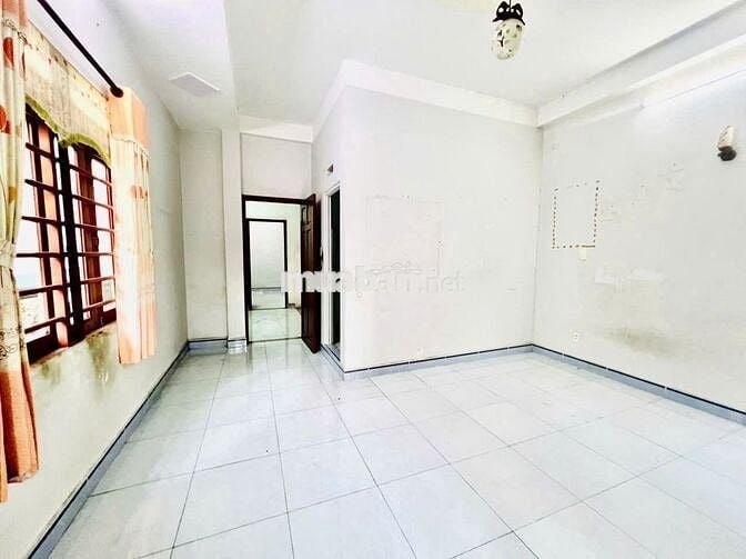 Cho thuê gấp nhà phố nguyên căn mặt tiền dự án Green Square, Dĩ An