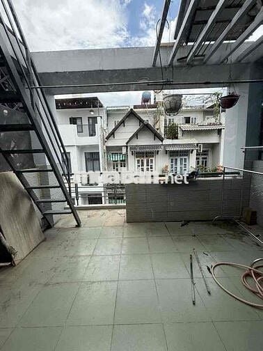 Hẻm xe hơi KDC dân trí cao Nhỉnh 5 Tỷ - 4Pn4Wc Sân Thượng - cách PMH l