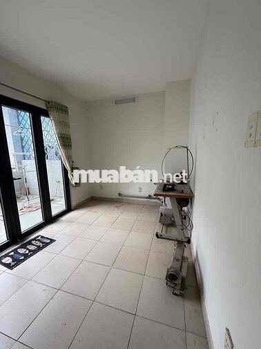 Hẻm xe hơi KDC dân trí cao Nhỉnh 5 Tỷ - 4Pn4Wc Sân Thượng - cách PMH l