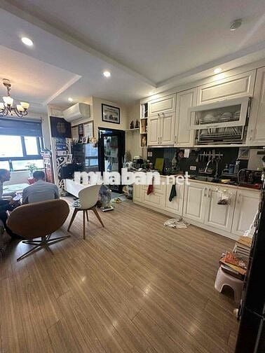 Liễu Giai 70 m toà Tower 6,9 tỷ chung cư cao cấp 2 ngủ ,