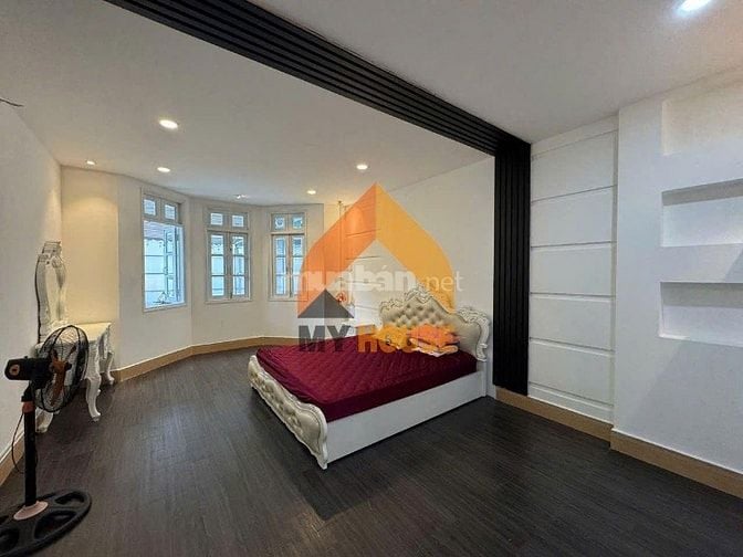 VILLA THẢO ĐIỀN Q2 SÂN SIÊU RỘNG KINH DOANH TỰ DO GIÁ SIÊU RẺ