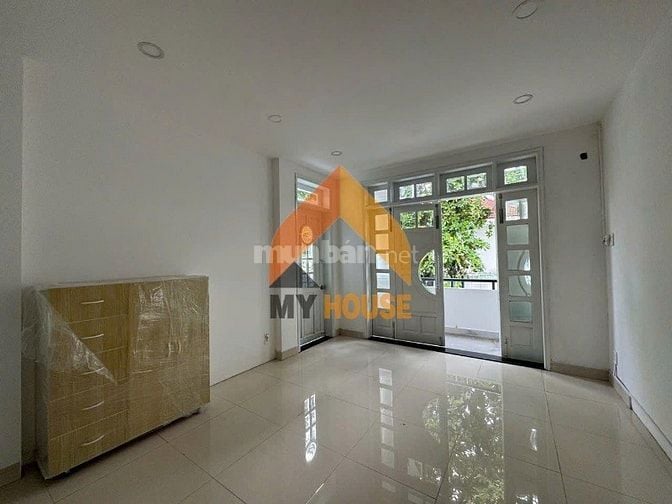 VILLA THẢO ĐIỀN Q2 SÂN SIÊU RỘNG KINH DOANH TỰ DO GIÁ SIÊU RẺ