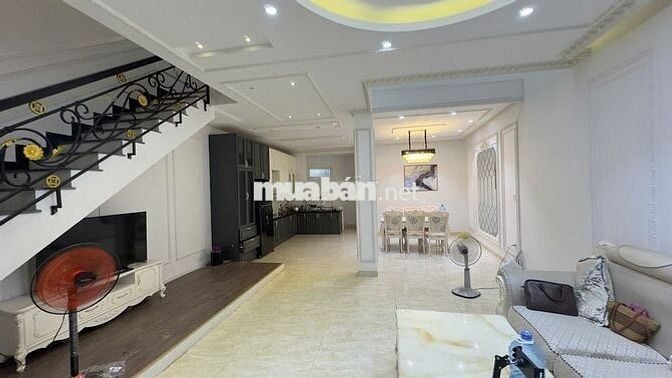 Nhà hẻm 3 tầng + Diện tích đất 100m2 + 4 phòng ngủ + Kiệt Hoàng Diệu