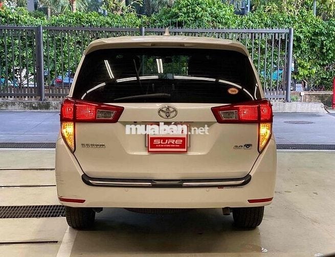 Toyota Innova 2019 2.0V - 98000 km