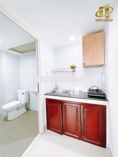 CHDV cửa sổ thoáng lớn thang máy, camera  24/7 giờ giấc tự do