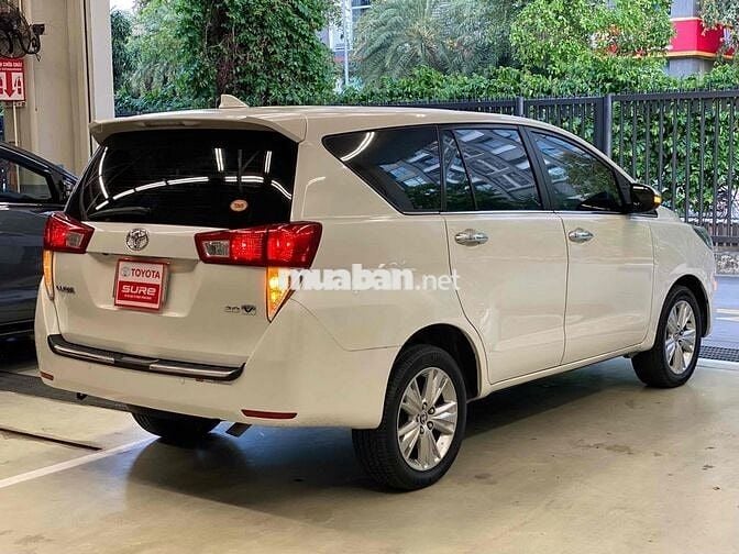 Toyota Innova 2019 2.0V - 98000 km