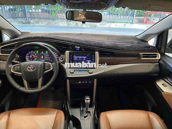 Toyota Innova 2019 2.0V - 98000 km