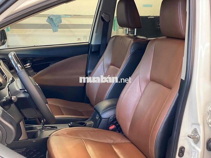 Toyota Innova 2019 2.0V - 98000 km