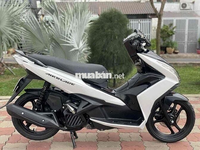 HỖ TRỢ GÓP BAO NỢ XẤU - HONDA AIRBLADE 2015