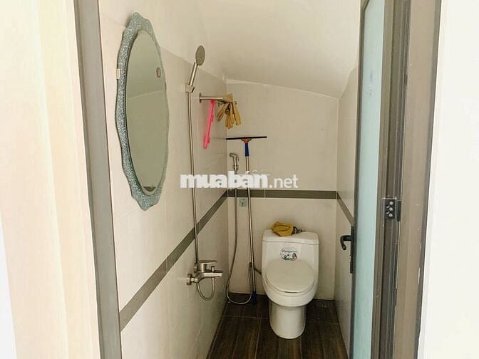 Nhà Lô góc mới thoáng y hình hẻm xe hơi thông 3 lầu 4 x 20