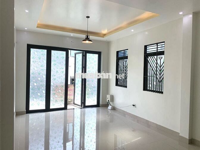 Nhà Lô góc mới thoáng y hình hẻm xe hơi thông 3 lầu 4 x 20