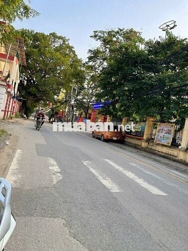 Bán lô góc, oto tránh Tằng My sát đường Võ Văn Kiệt, MT 5m.