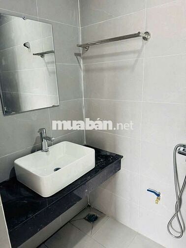 Toà mới Studio 25m2 full nội thất xịn sò. Ban công thoáng ở Minh Khai